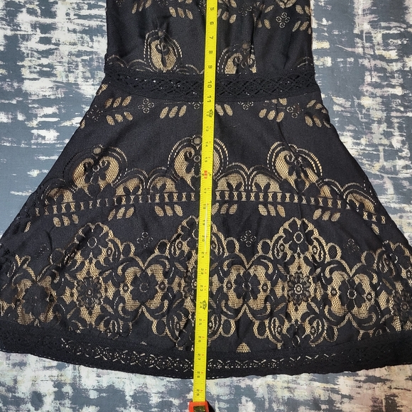 Rebellion dress - Picture 10 of 11